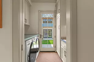 1422 40th St, Sacramento, CA 95819 - Photo 14