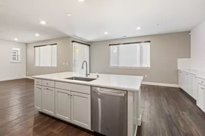 5649 Harveston Way, Sacramento, CA 95835 - Photo 10