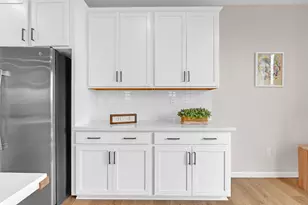 8308 Loyal Dr, Sacramento, CA 95829 - Photo 16