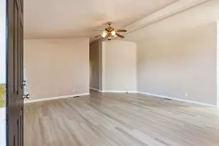 10118 Pioneer Ave, Oakdale, CA 95361 - Photo 6