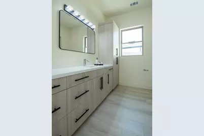 10318 Fox Borough Drive, Oakdale, CA 95361 - Photo 52