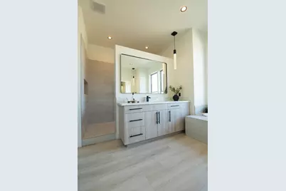 10318 Fox Borough Drive, Oakdale, CA 95361 - Photo 42