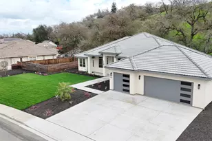 10318 Fox Borough Dr, Oakdale, CA 95361 - Photo 1