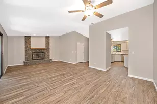 98 Las Positas Cir, Sacramento, CA 95831 - Photo 12