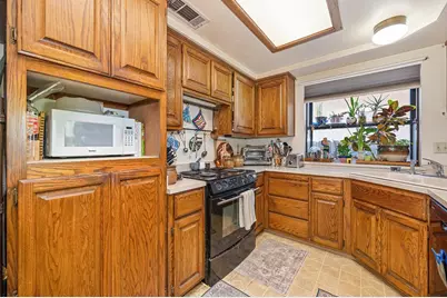 102 Las Positas Circle, Sacramento, CA 95831 - Photo 12