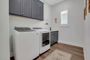 701 Victoria Dr, Manteca, CA 95336 - Photo 10