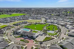 701 Victoria Dr, Manteca, CA 95336 - Photo 32