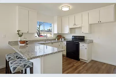 445 Royal Court, Tracy, CA 95376 - Photo 8