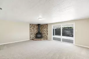 7080 21st Ave, Sacramento, CA 95820 - Photo 18