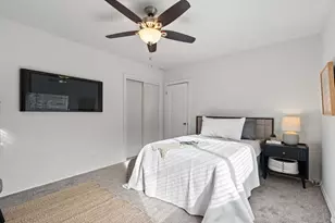 1041 Santa Barbara Ct, Sacramento, CA 95816 - Photo 20