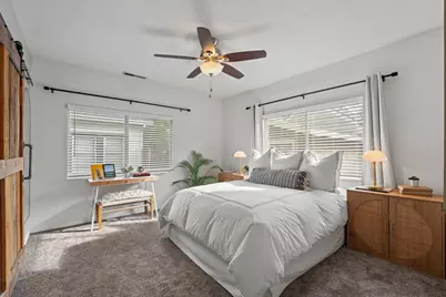 1041 Santa Barbara Court, Sacramento, CA 95816 - Photo 16