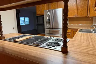 Pardis Ln, Sacramento, CA 95828 - Photo 6