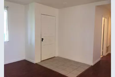 329 Redwood Avenue, Tracy, CA 95376 - Photo 2