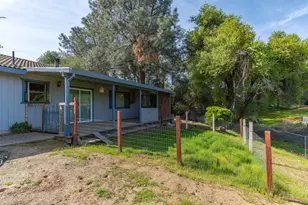 8999 Poverty Gulch Ct, Mokelumne Hill, CA 95245 - Photo 2