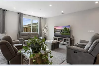 10908 Monomoy Way, Stockton, CA 95219 - Photo 14