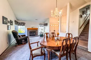 8469 Hollow Oaks Ct, Sacramento, CA 95828 - Photo 2