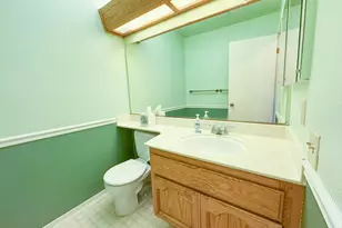 8469 Hollow Oaks Ct, Sacramento, CA 95828 - Photo 32