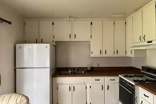 187 Bay Dr, Sacramento, CA 95815 - Photo 8