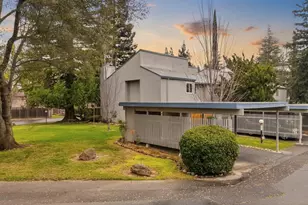 5274 Lake Knoll Ln, Fair Oaks, CA 95628 - Photo 2