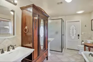 9838 Sleepy Hollow Ct, Stockton, CA 95209 - Photo 12