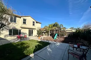 7548 Chappelle Way, Elk Grove, CA 95757 - Photo 32