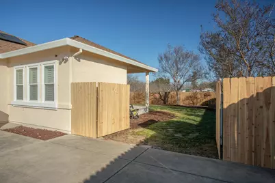 1983 Hooper Rd, Yuba City, CA 95993 - Photo 16