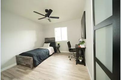 927 E Fairmont Avenue, Modesto, CA 95350 - Photo 12