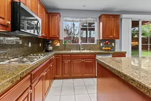 1242 Tulloch Dr, Tracy, CA 95304 - Photo 12
