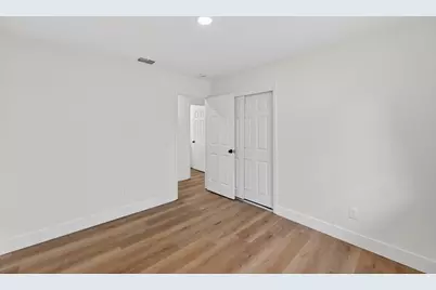 7717 Valley Wood Drive, Sacramento, CA 95828 - Photo 30