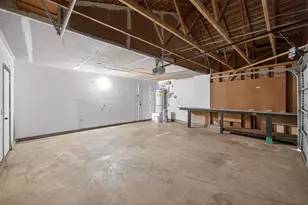 7717 Valley Wood Dr, Sacramento, CA 95828 - Photo 48