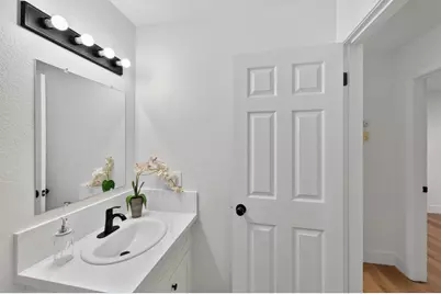 7717 Valley Wood Drive, Sacramento, CA 95828 - Photo 26