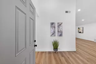 7717 Valley Wood Dr, Sacramento, CA 95828 - Photo 10