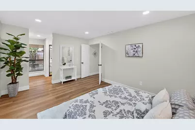 7717 Valley Wood Drive, Sacramento, CA 95828 - Photo 32