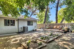 909 Bienville St, Davis, CA 95616 - Photo 32