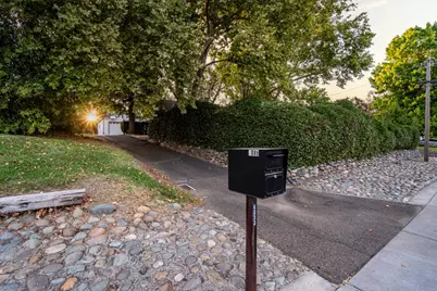 6033 Mariposa Avenue, Citrus Heights, CA 95610 - Photo 26