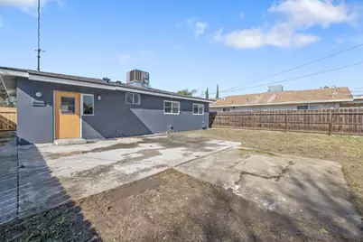 1432 N Locust Street, Visalia, CA 93291 - Photo 34