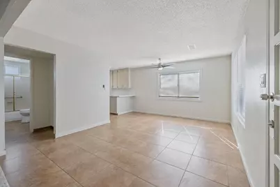 1432 N Locust Street, Visalia, CA 93291 - Photo 6