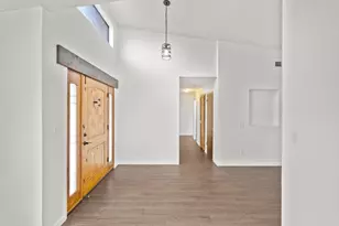 8085 Cammeray Dr, Citrus Heights, CA 95610 - Photo 14