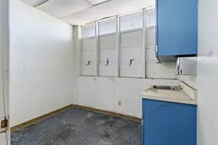 1807 E 10th St, Stockton, CA 95206 - Photo 12