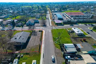 1807 E 10th St, Stockton, CA 95206 - Photo 34