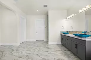 9013 Deleon Ct, Elk Grove, CA 95624 - Photo 64