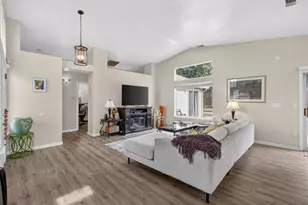 5267 Jacinto Ave, Sacramento, CA 95823 - Photo 4