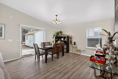 5267 Jacinto Avenue, Sacramento, CA 95823 - Photo 38