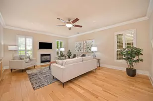 7688 Marina Cove Dr, Sacramento, CA 95831 - Photo 14