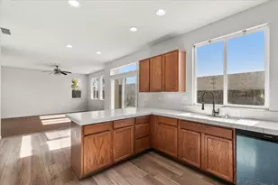 832 Geddings Way, Stockton, CA 95209 - Photo 24