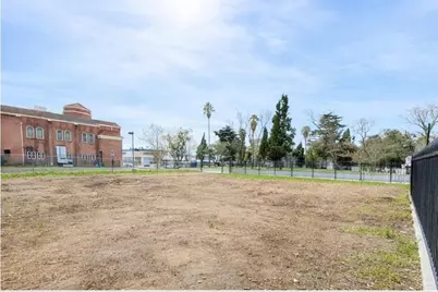 442 N Sutter Street, Stockton, CA 95202 - Photo 4