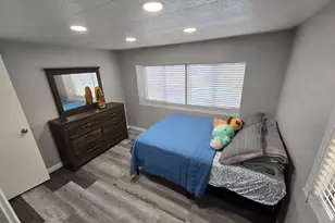 Senator Ln, Sacramento, CA 95828 - Photo 14