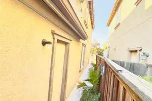 323 Autumn Rain Dr, Lathrop, CA 95330 - Photo 24