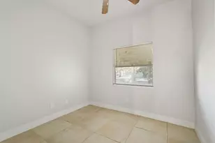 715 N Sutter St, Stockton, CA 95202 - Photo 16