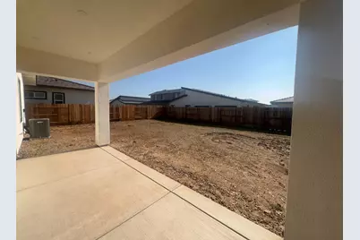 9013 Elliott Springs Drive, Elk Grove, CA 95624 - Photo 10